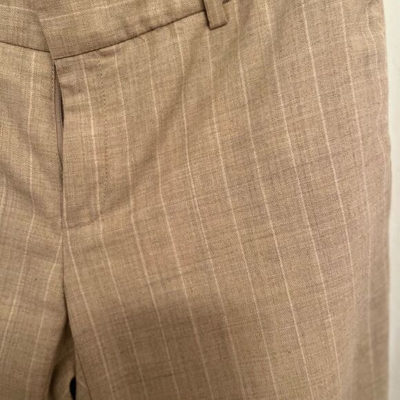 Banana Republic Flat Front and Refined Finish - Picture 5 of 5
